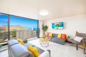 Chic Condo Near Waikiki Beach - Free Parking!
